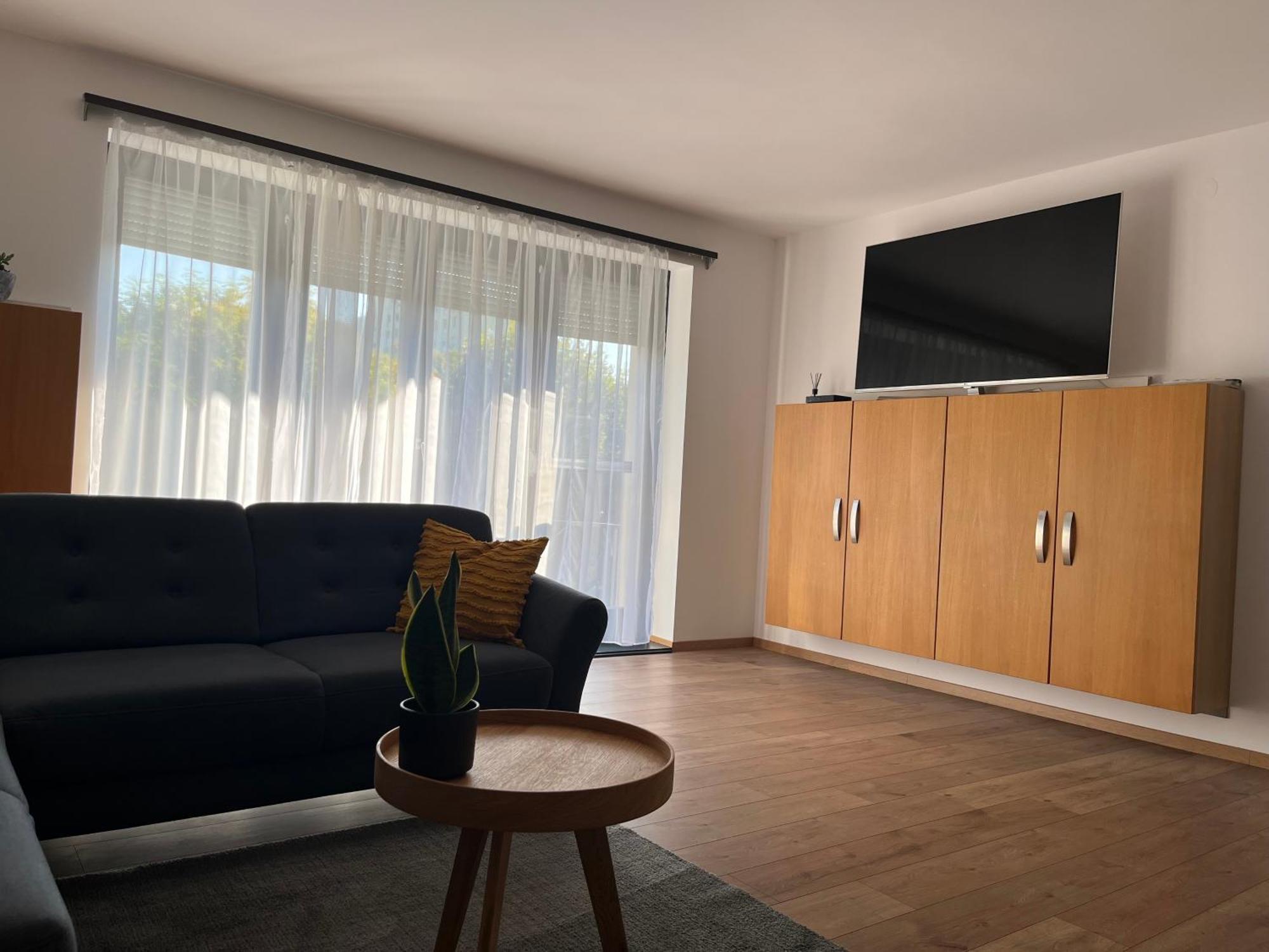 Toelgyes Apartmanhaz Сегед Екстериор снимка