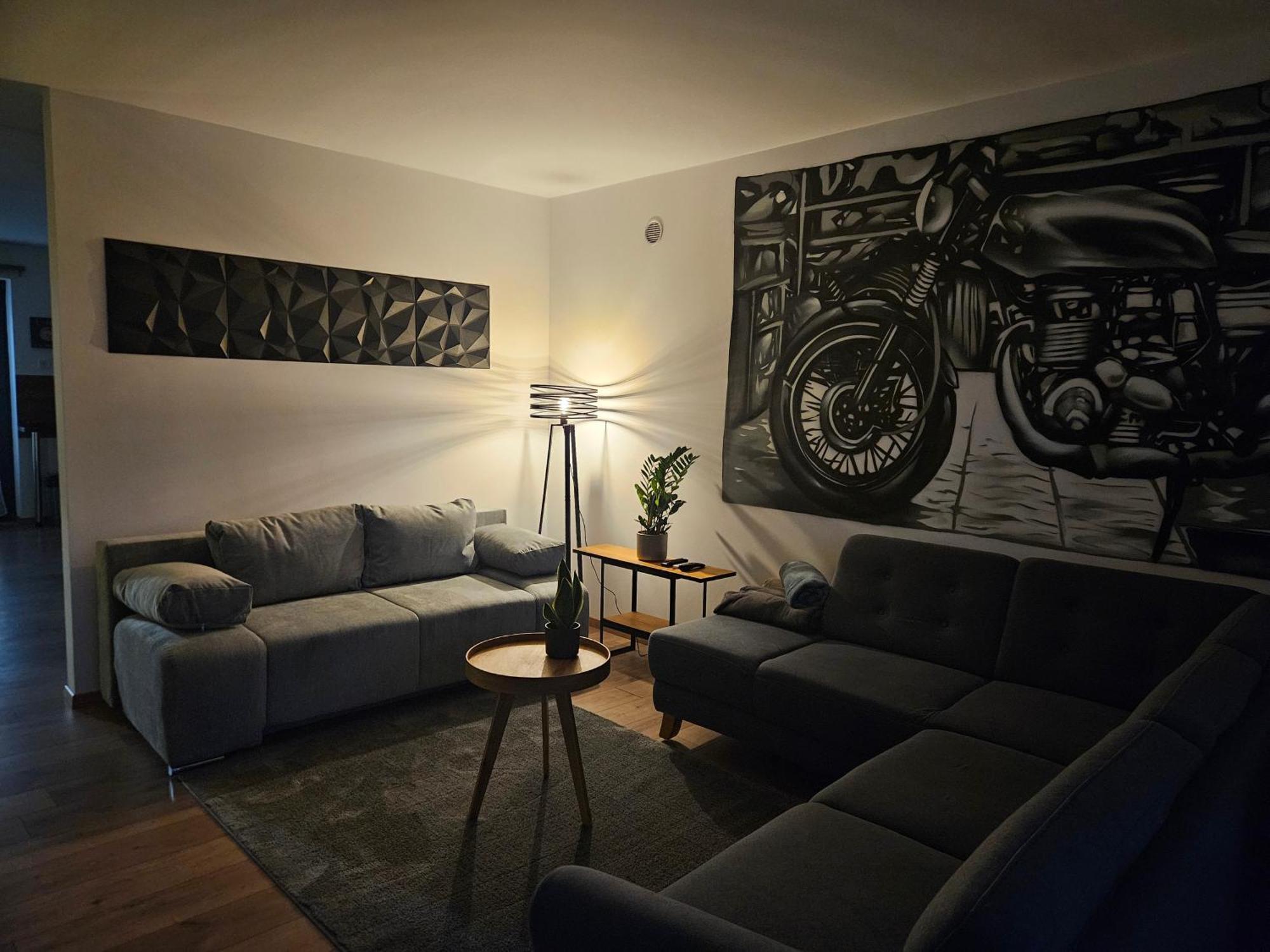 Toelgyes Apartmanhaz Сегед Екстериор снимка
