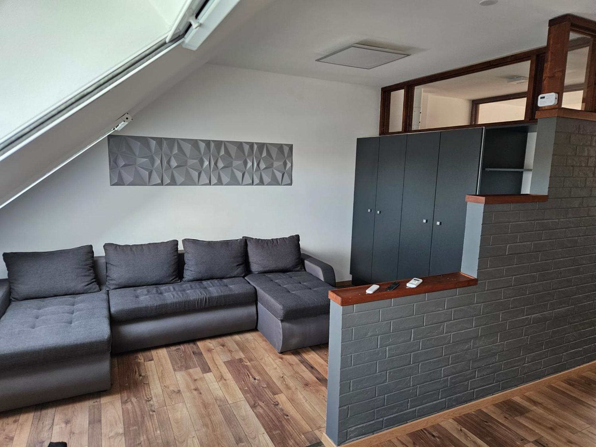 Toelgyes Apartmanhaz Сегед Екстериор снимка
